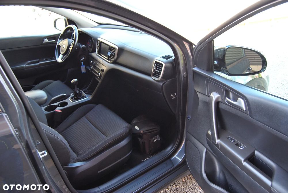Kia Sportage 1.6 GDI Black Edition 2WD - 23