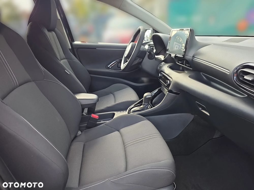 Toyota Yaris Hybrid 1.5 Style - 13
