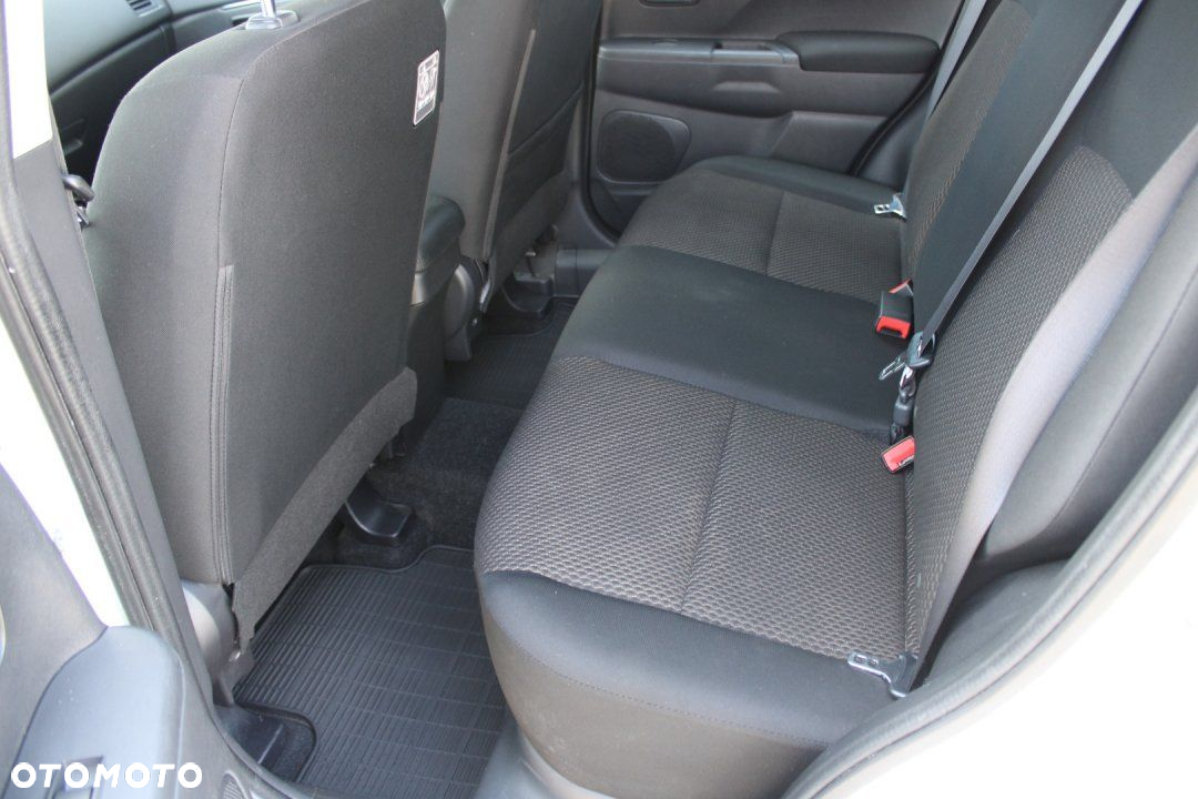 Mitsubishi ASX - 19