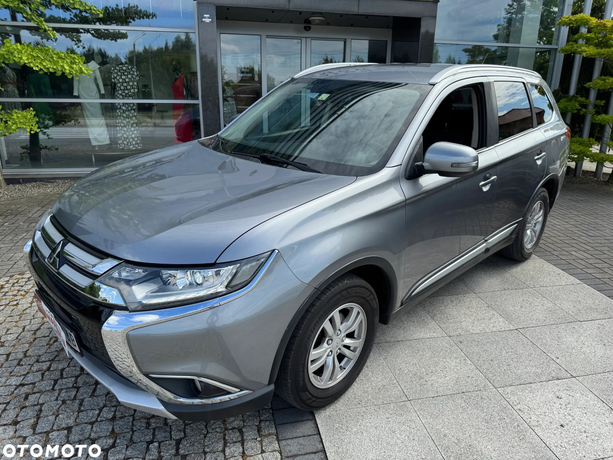 Mitsubishi Outlander 2.0 2WD Diamant Edition - 28