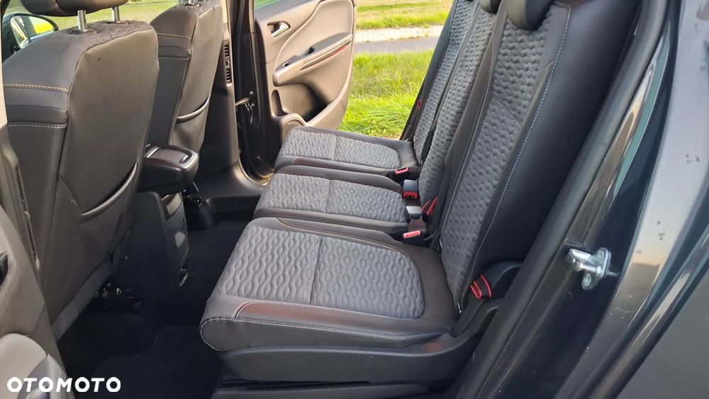 Opel Zafira - 13
