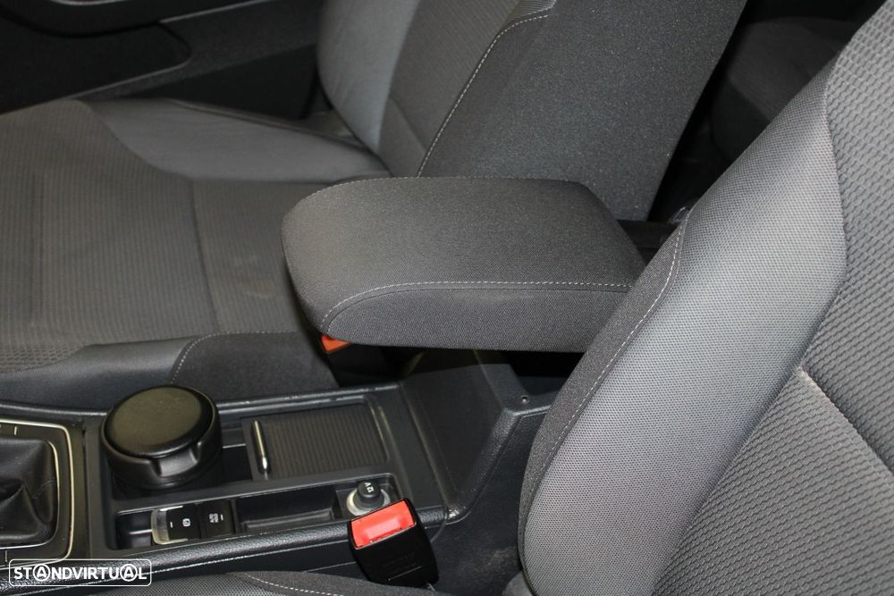 VW Golf Variant 1.6 TDi Confortline - 29