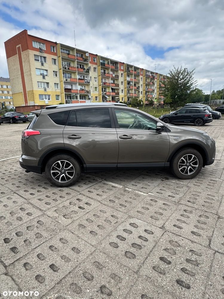 Toyota RAV4 - 4