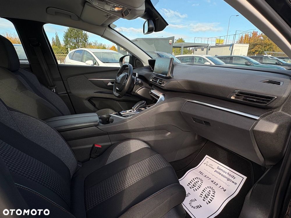 Peugeot 5008 1.2 PureTech Active S&S EAT8 - 21