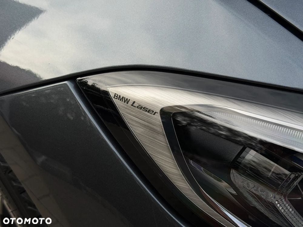 BMW Seria 3 330e xDrive Sport Line - 32