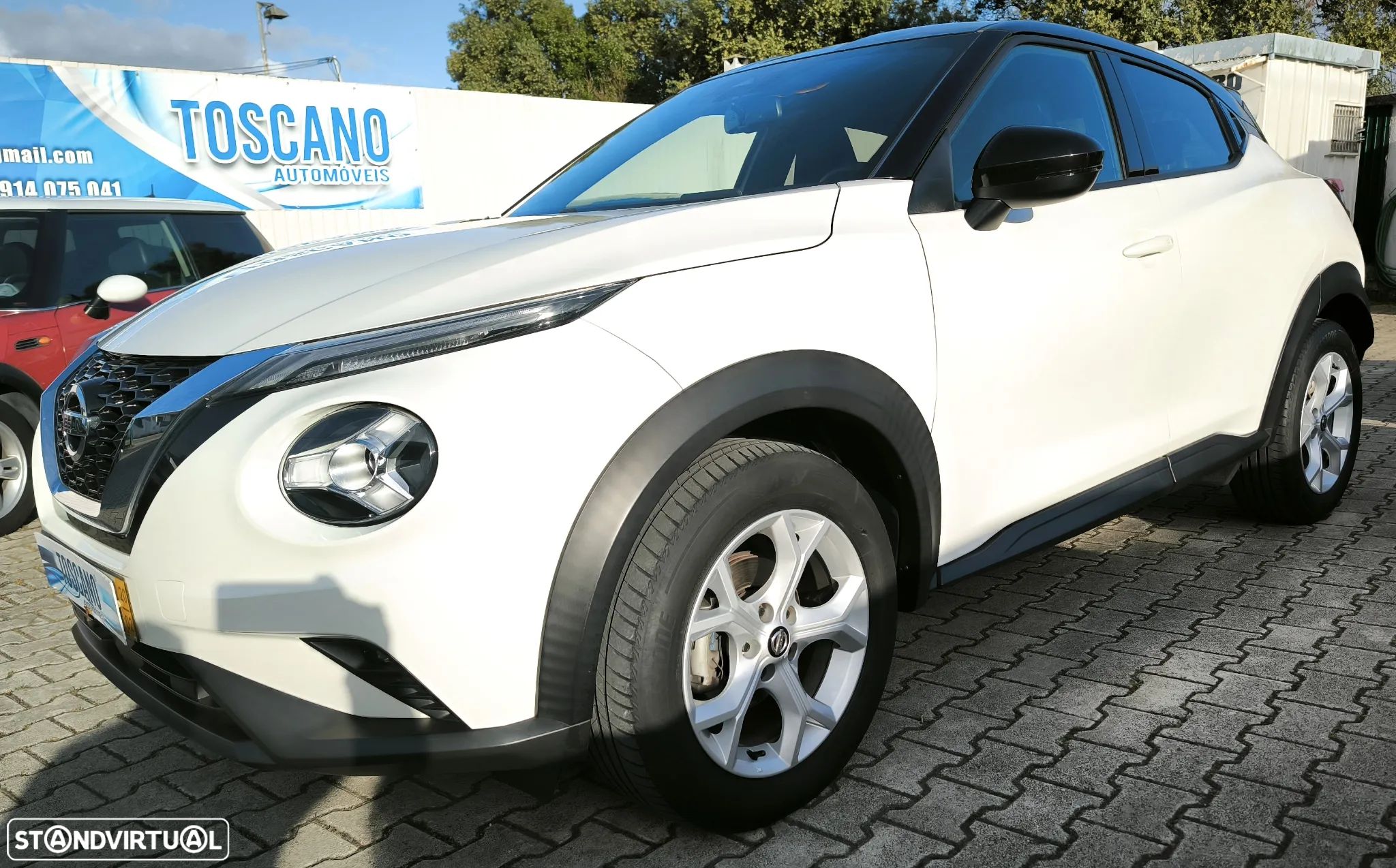 Nissan Juke 1.0 DIG-T N-Connecta - 1