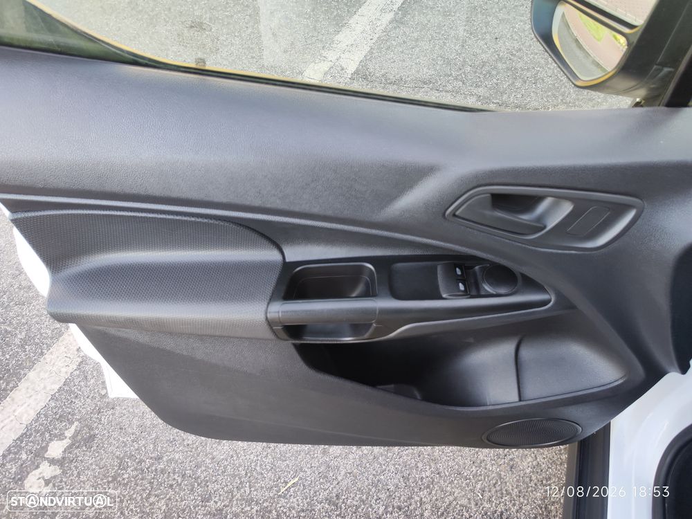 Ford Transit Connect - 16