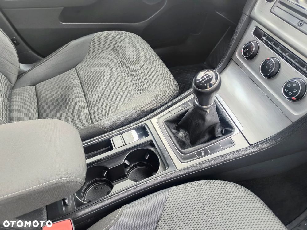 Volkswagen Golf 1.4 TSI BMT Comfortline - 14