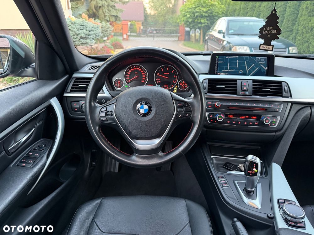 BMW Seria 3 320d Efficient Dynamic Edition Modern Line - 29