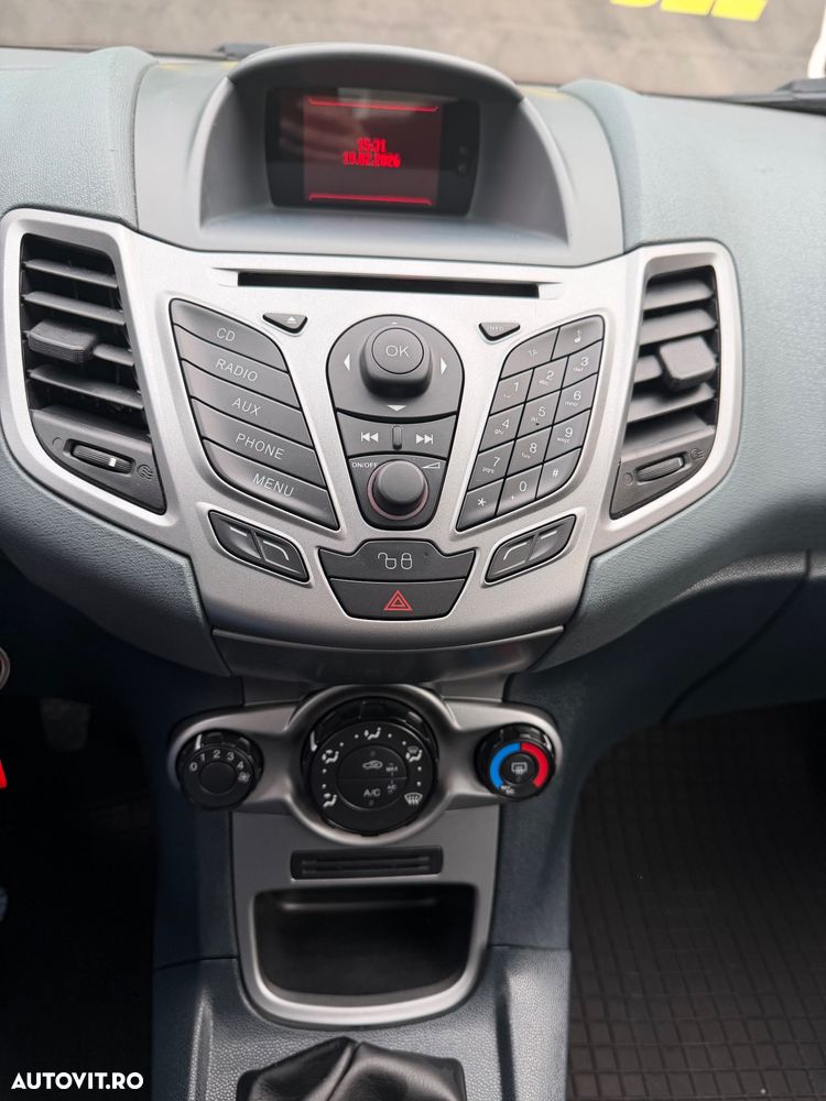 Ford Fiesta - 5
