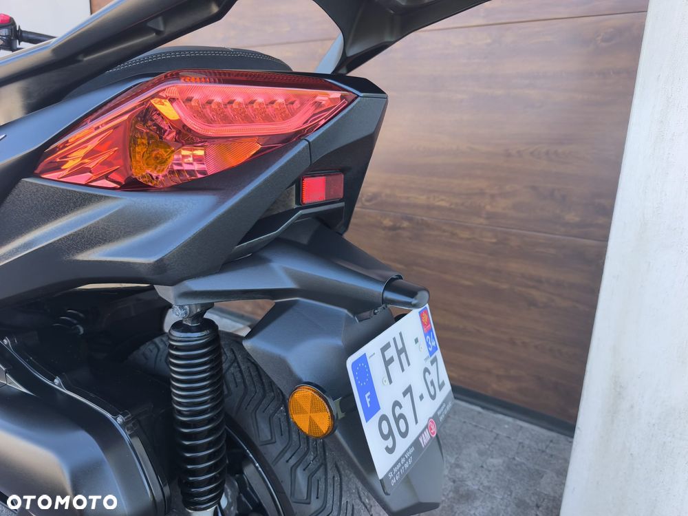 Yamaha X-max - 19