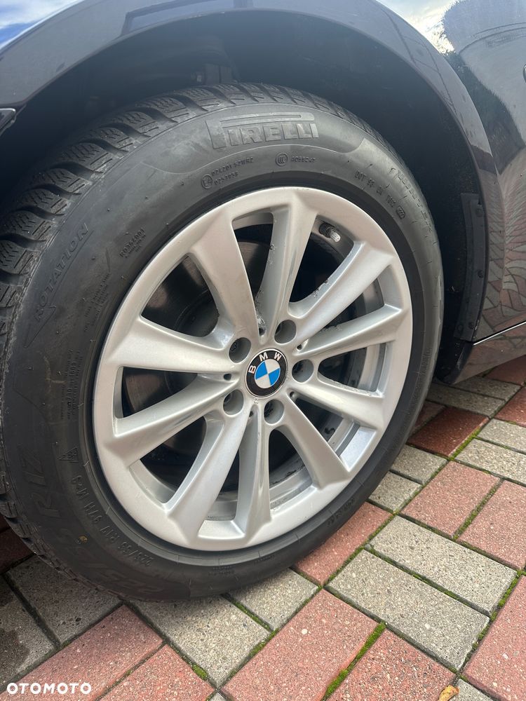 BMW Seria 5 520d xDrive - 28