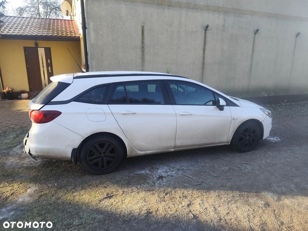 Opel Astra 1.6 CDTI Enjoy - 3