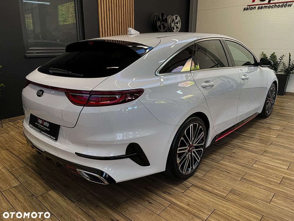 Kia ProCeed 1.6 T-GDI GT DCT - 13
