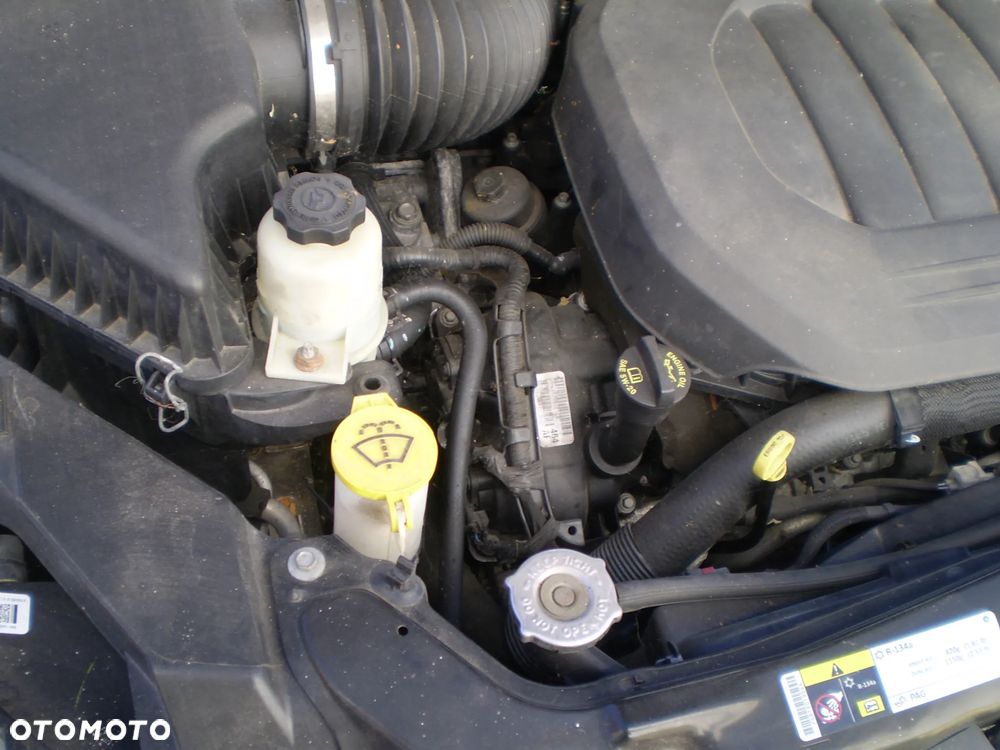 Volkswagen Routan - 14