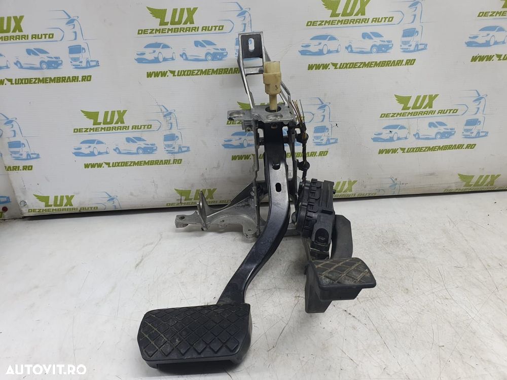 Pedalier pedala frana si acceleratie 8d1721117k Audi A4 B5 (facelift) - 1