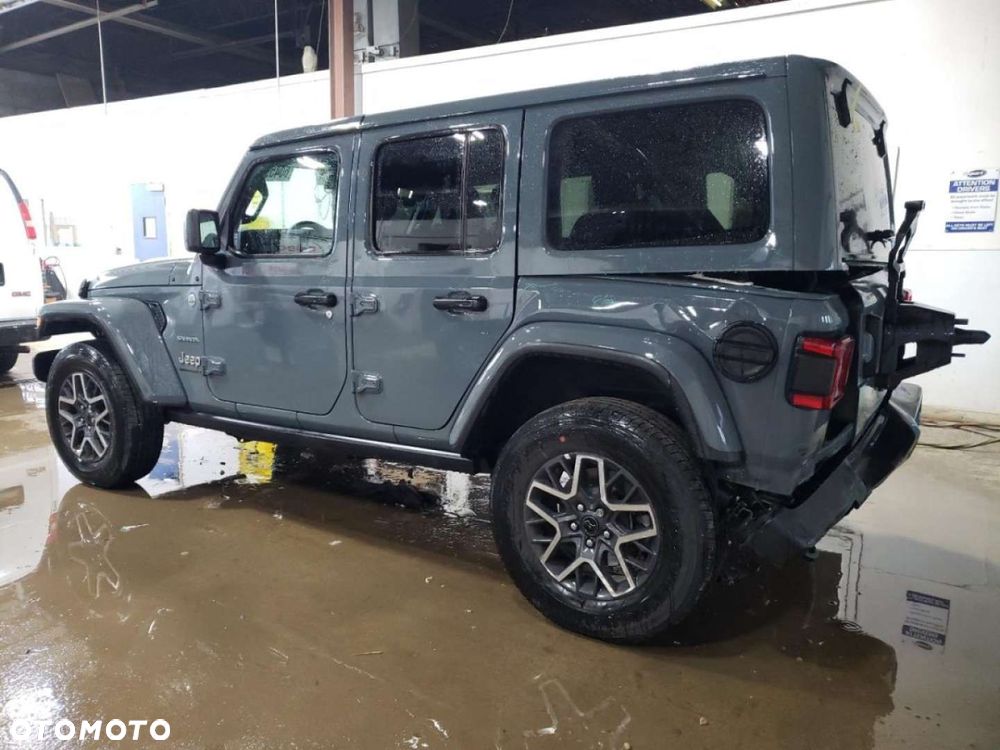 Jeep Wrangler - 3