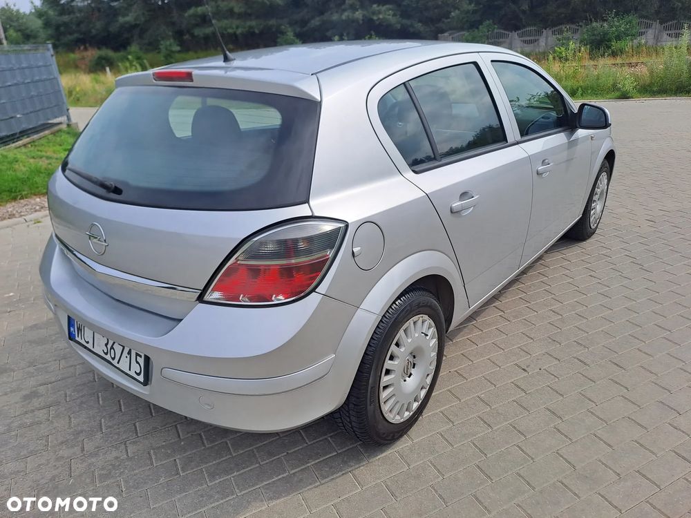 Opel Astra 1.6 Enjoy EU6 - 22