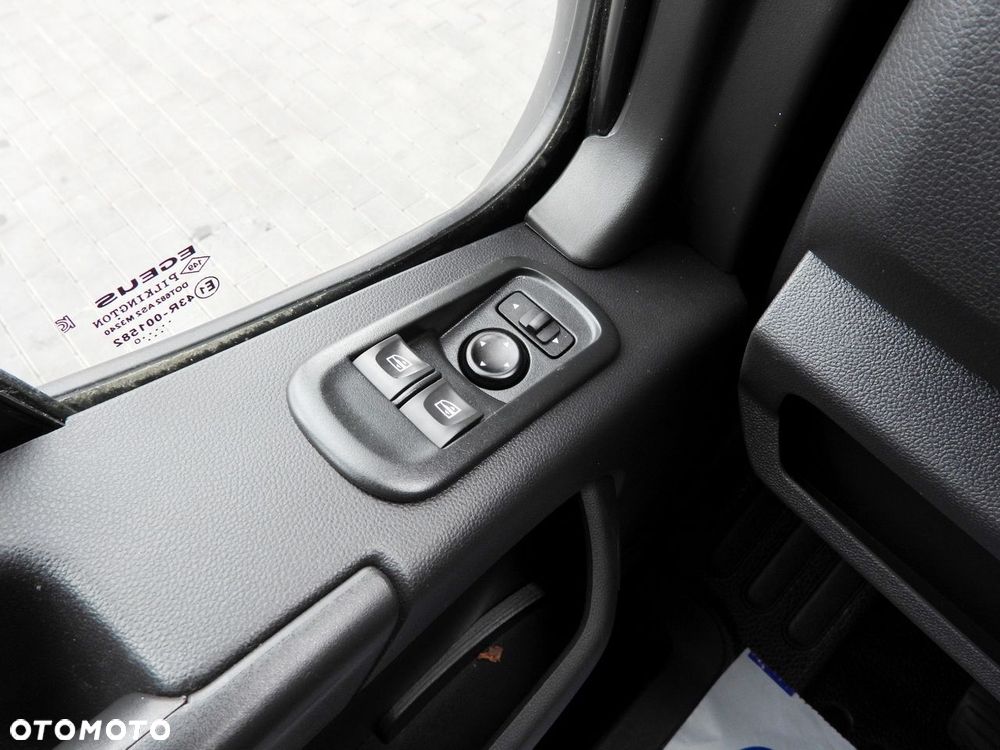 Renault MASTER WYWROTKA PODWÓJNA KABINA DOKA 6 MIEJSC TEMPOMAT NAWIGACJA LEDY KLIMATYZACJA  145KM - 26