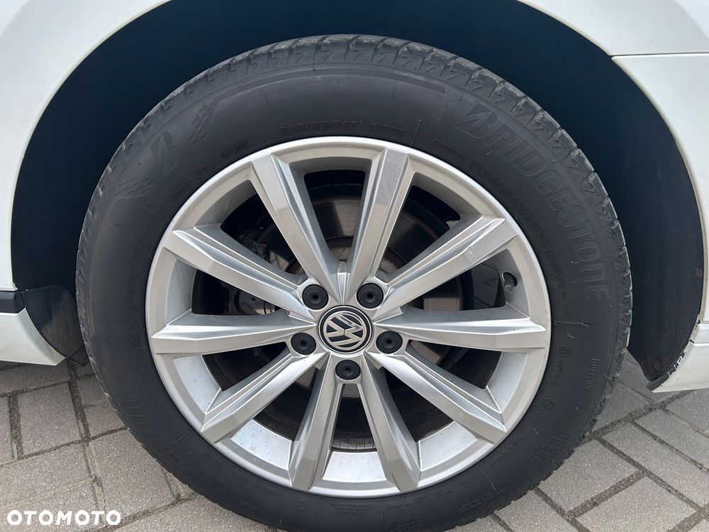 Volkswagen Passat - 15