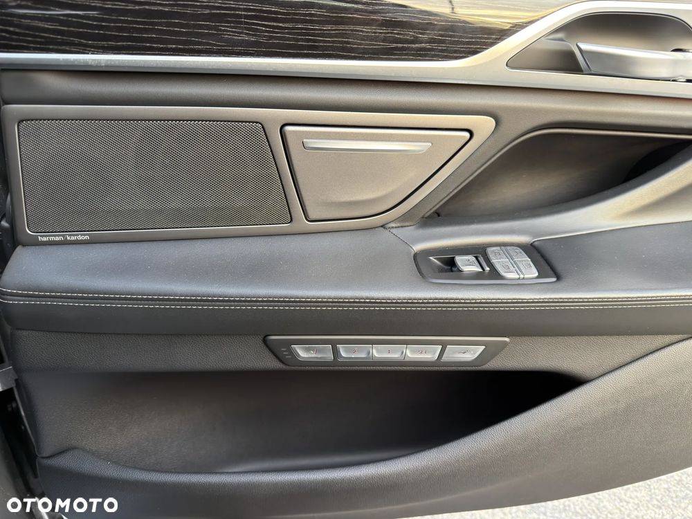 BMW Seria 7 - 19