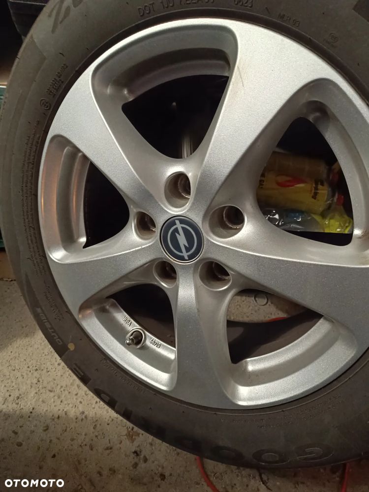 Opel Astra 1.7 CDTI Essentia - 36