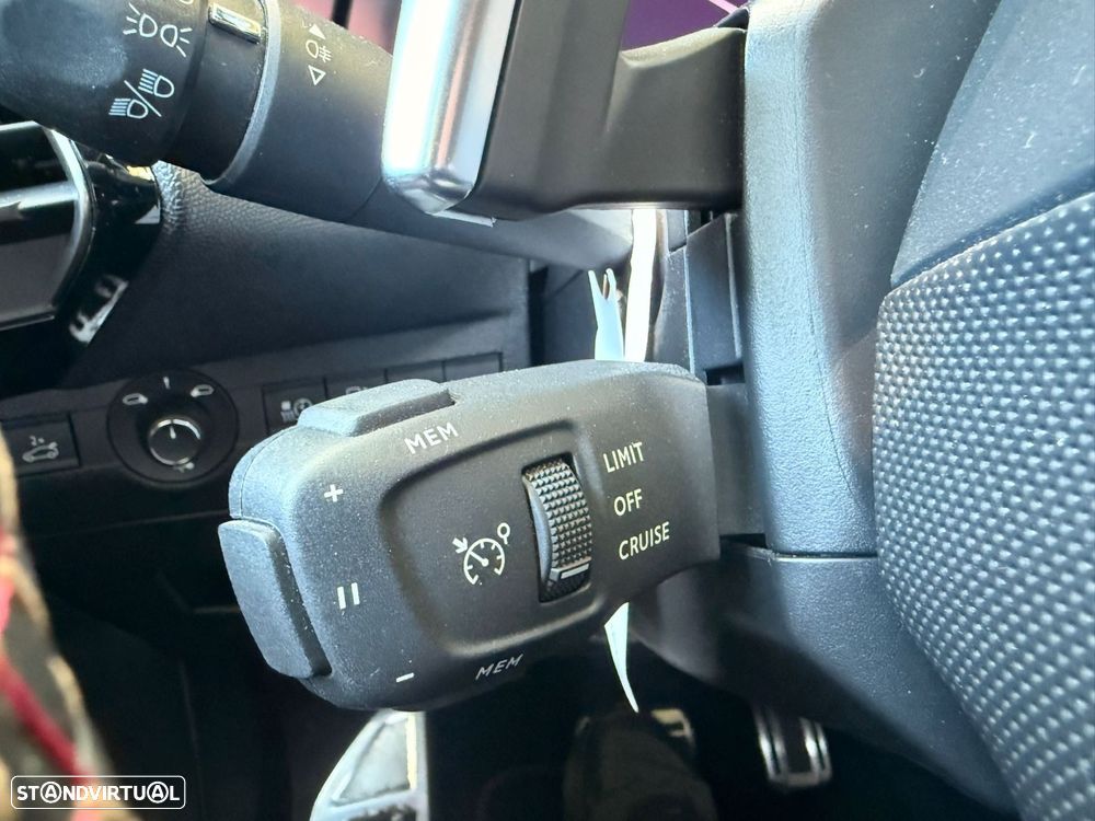 DS DS7 E-Tense Performance Line EAT8 - 16