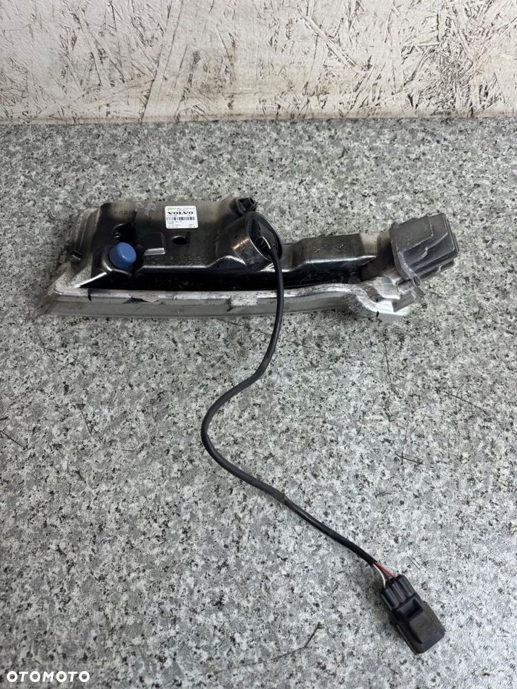 halogen prawy przód led drl volvo v60 s60 ii 2011-2018 31420396 - 9