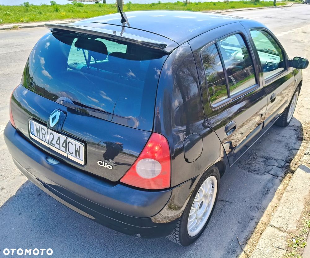 Renault Clio - 8