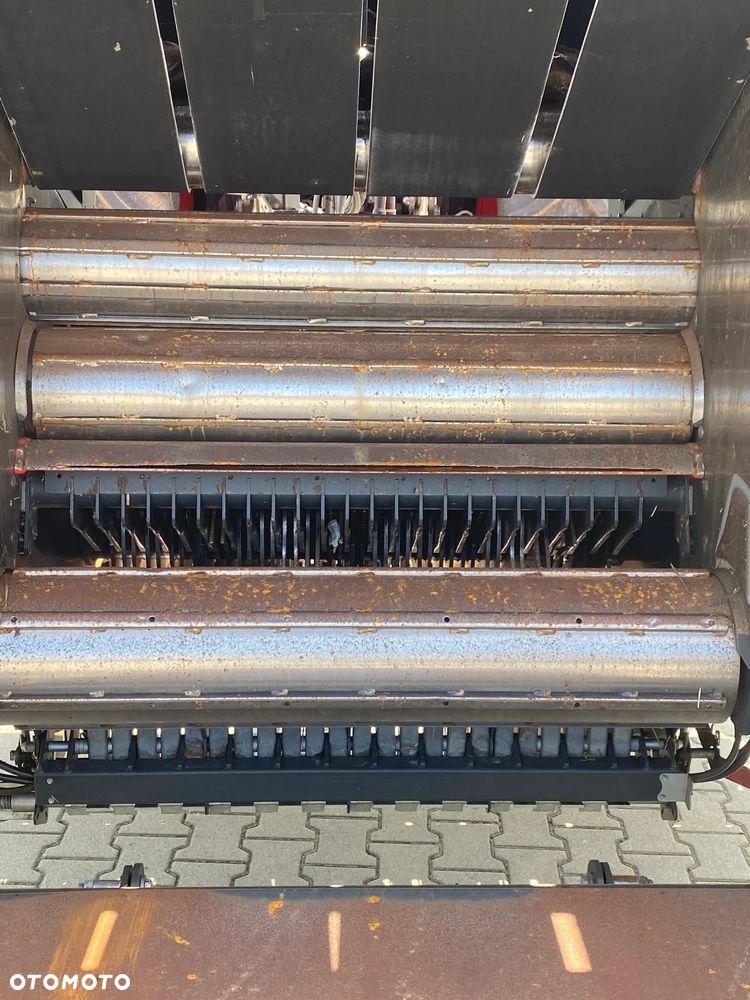 Kuhn Rundballenpresse VB 7160 - 8