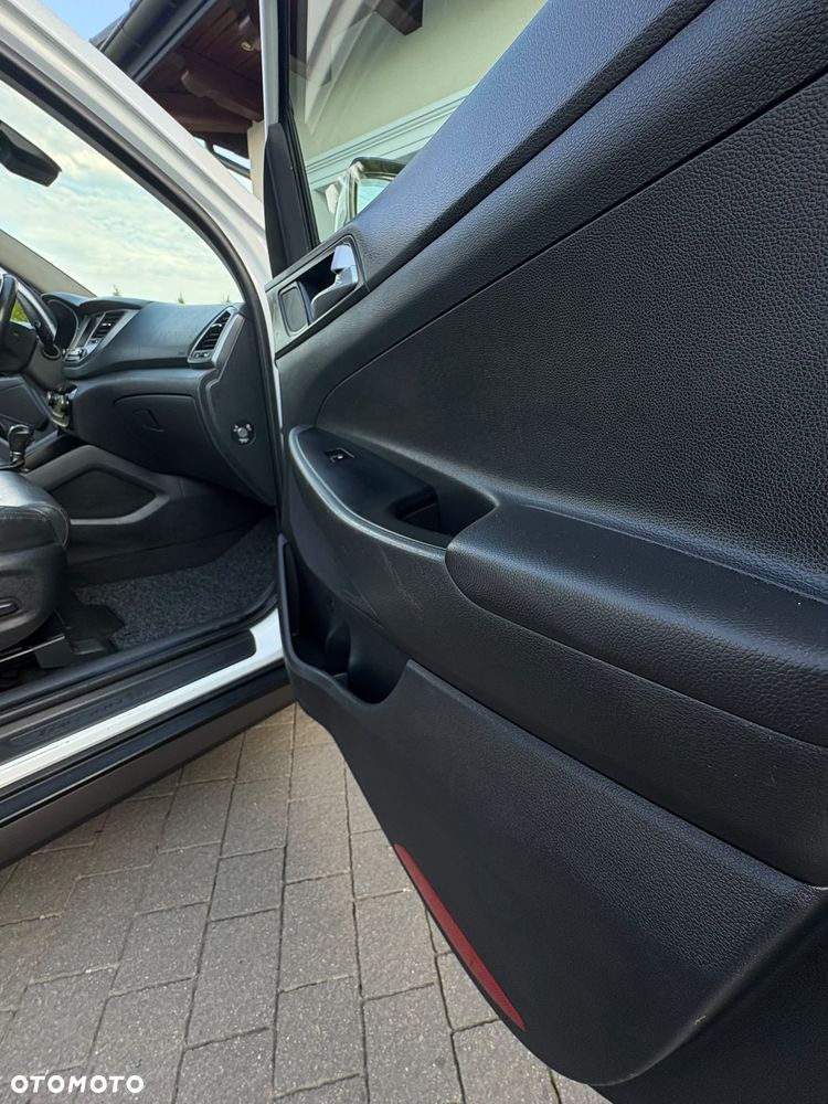Hyundai Tucson 2.0 CRDI Style 4WD - 24
