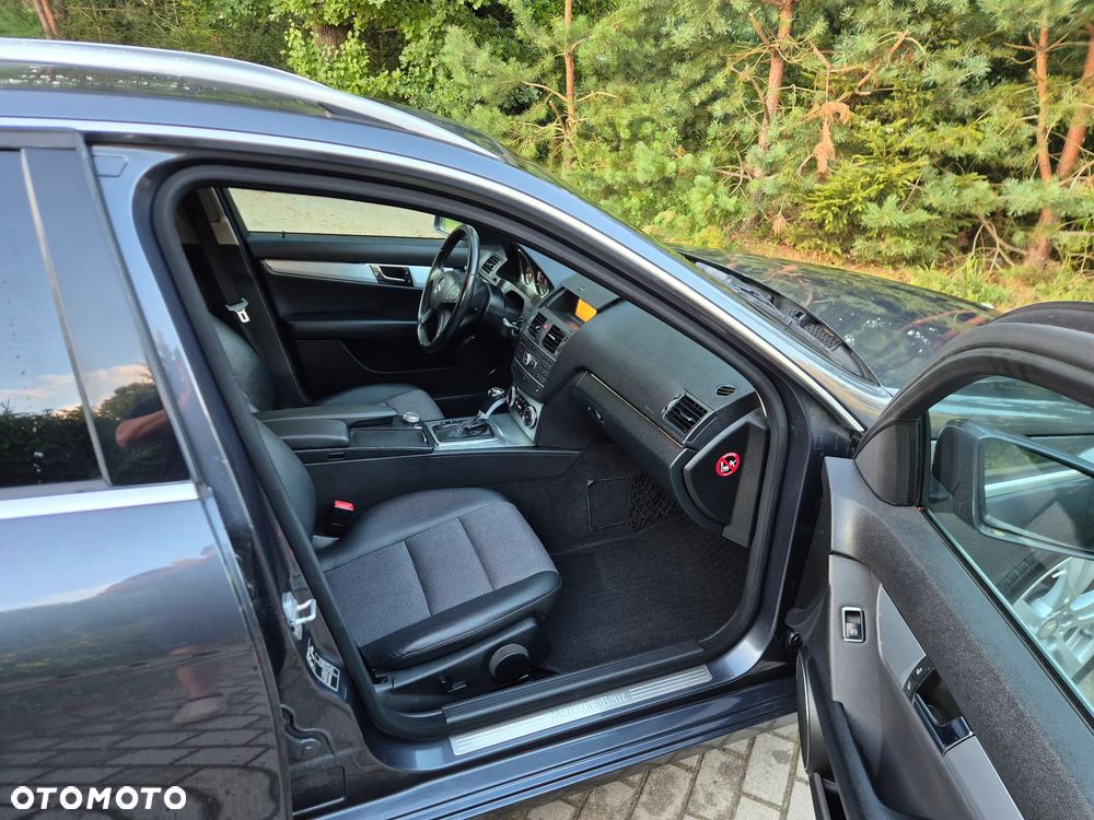 Mercedes-Benz Klasa C 220 CDI DPF Automatik BlueEFFICIENCY Avantgarde - 7