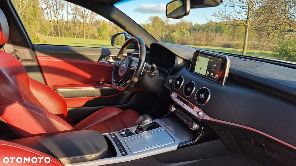 Kia Stinger 2.0 T-GDI GT Line - 24