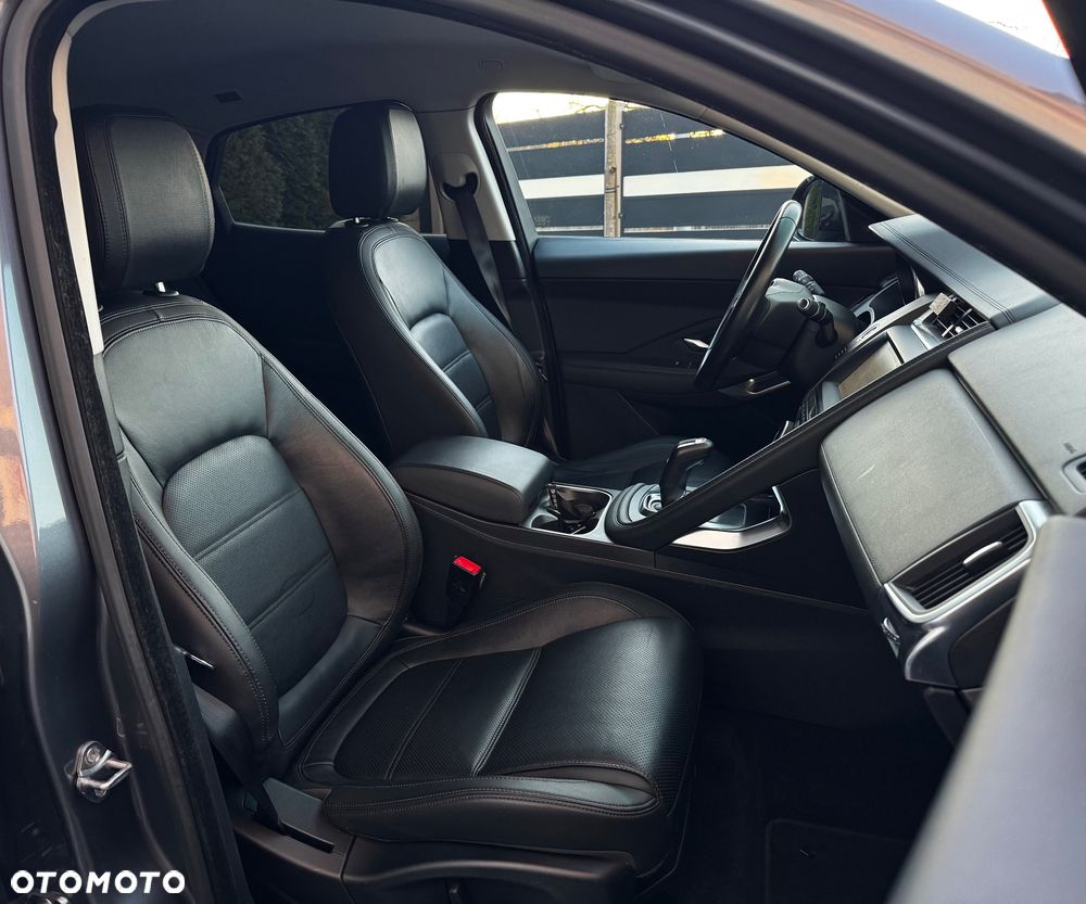 Jaguar E-Pace D180 AWD S - 26