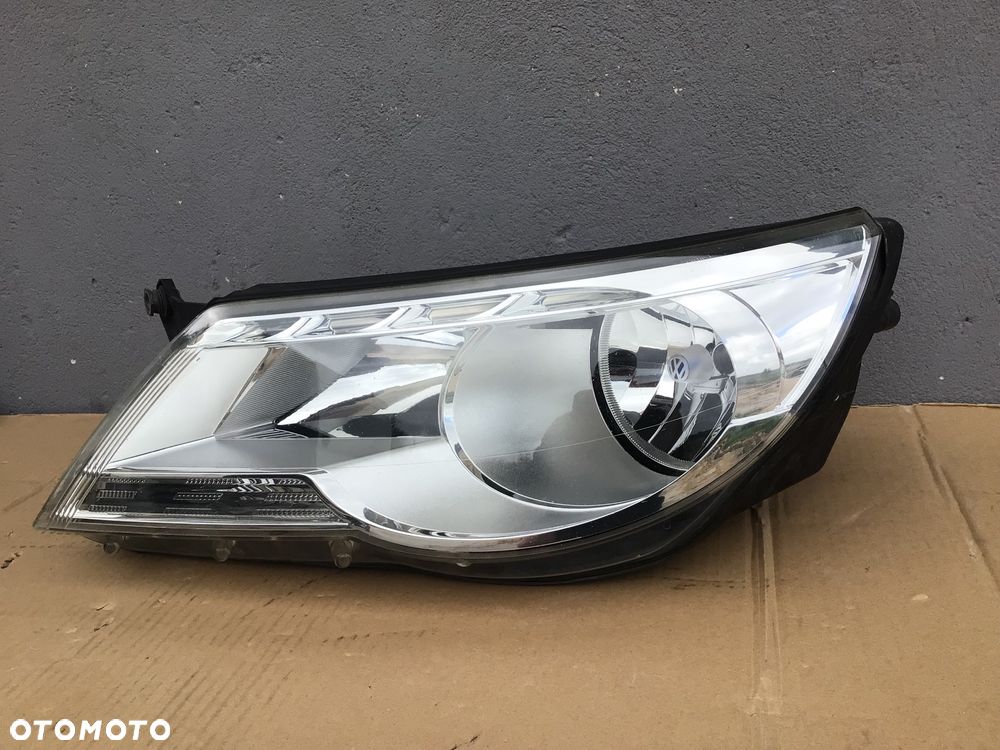 Lampa przednia lewa VW Tiguan l 1 2007+ - 2
