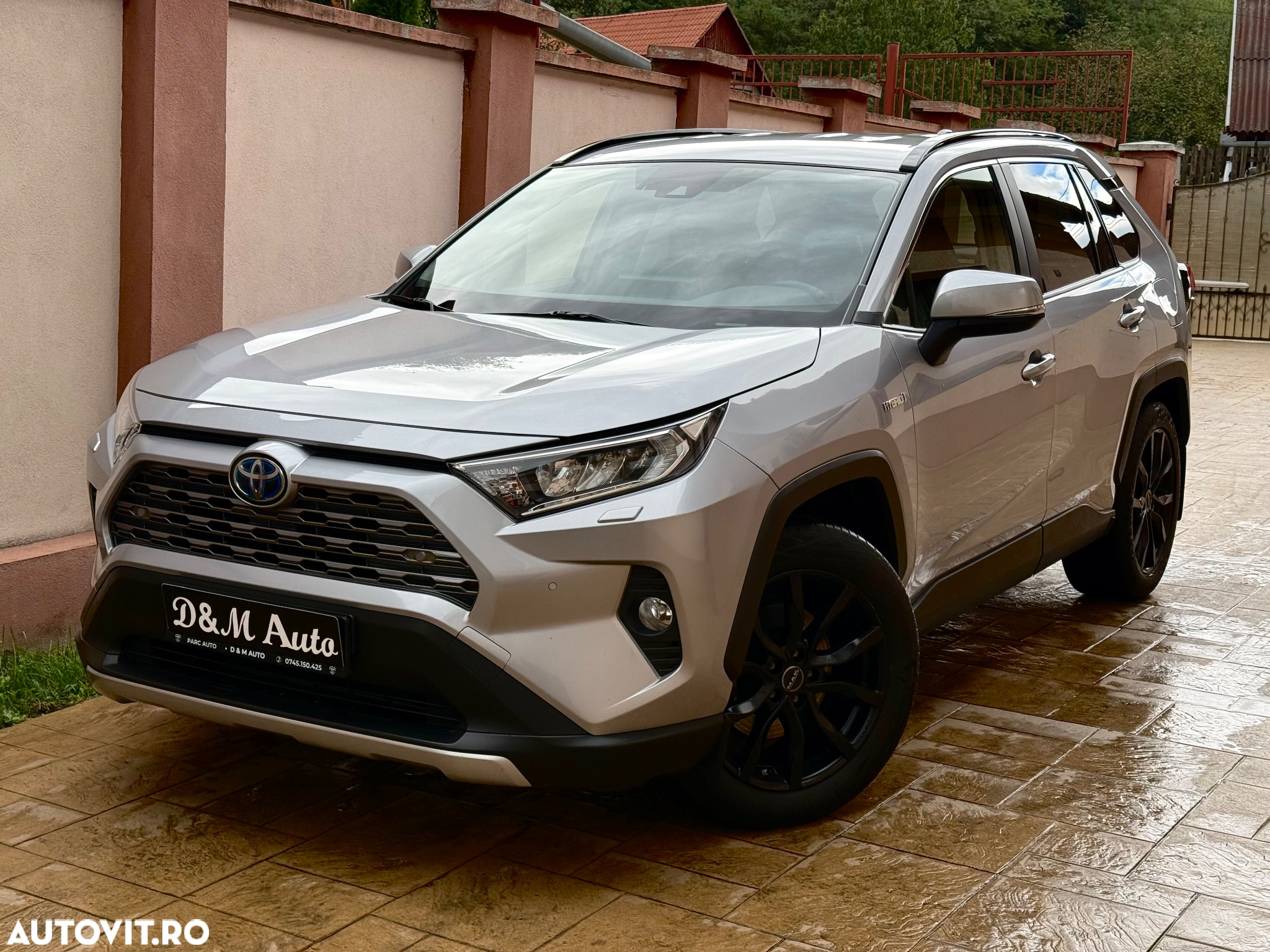 Toyota RAV4 - 4