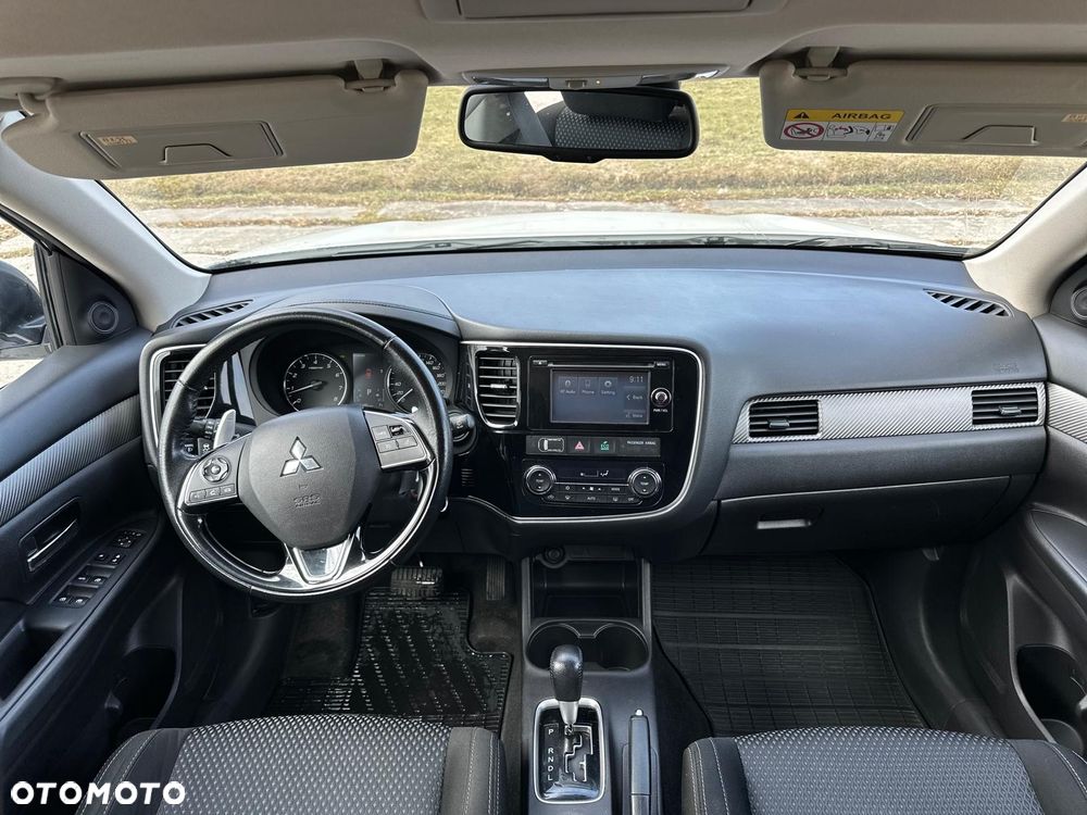 Mitsubishi Outlander 2.0 4WD CVT Active+ - 21