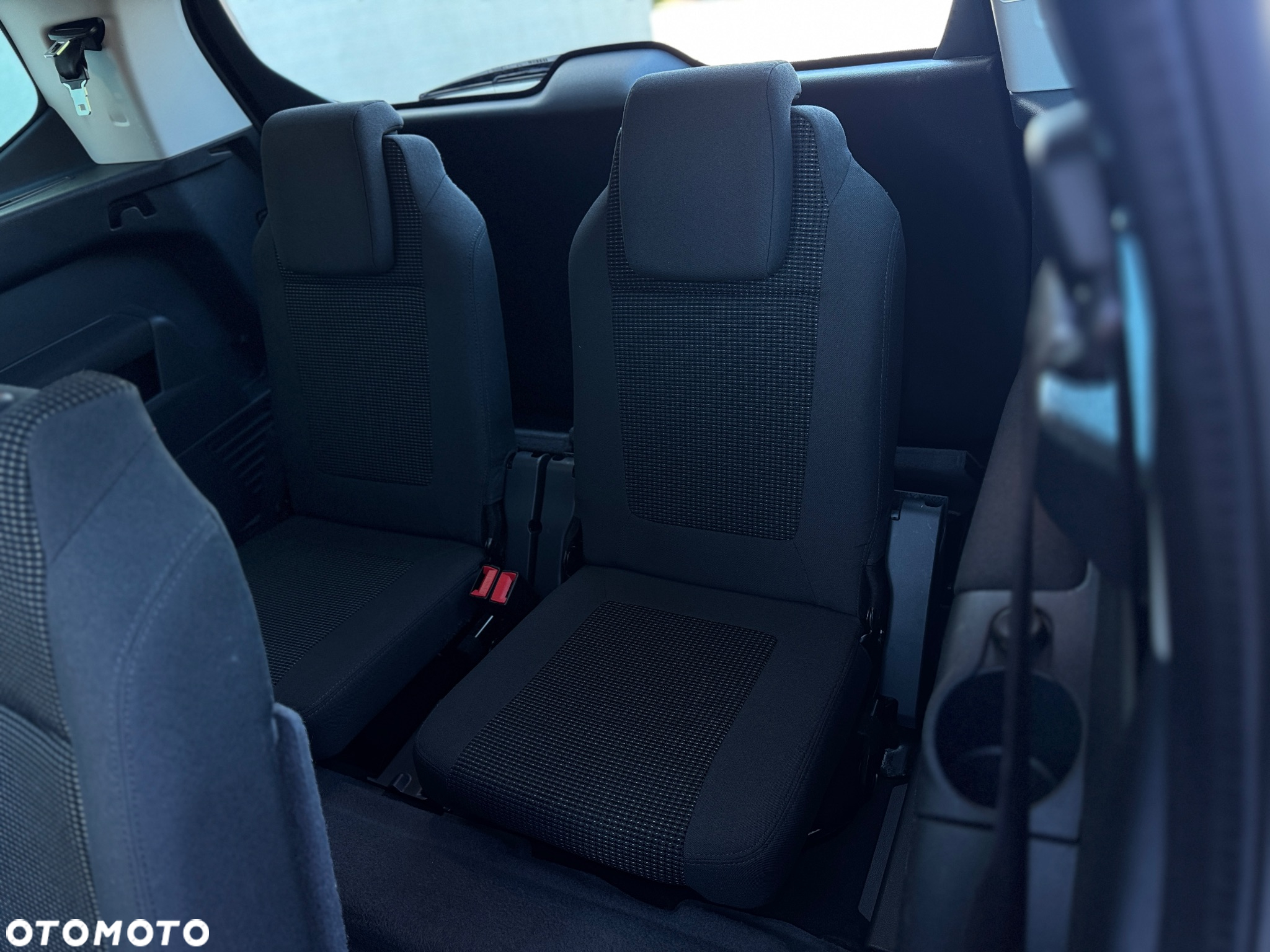 Peugeot 5008 1.6 e-HDi Active S&S 7os - 22
