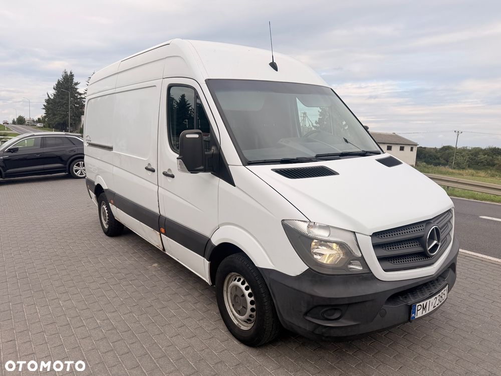 Mercedes-Benz Sprinter - 2