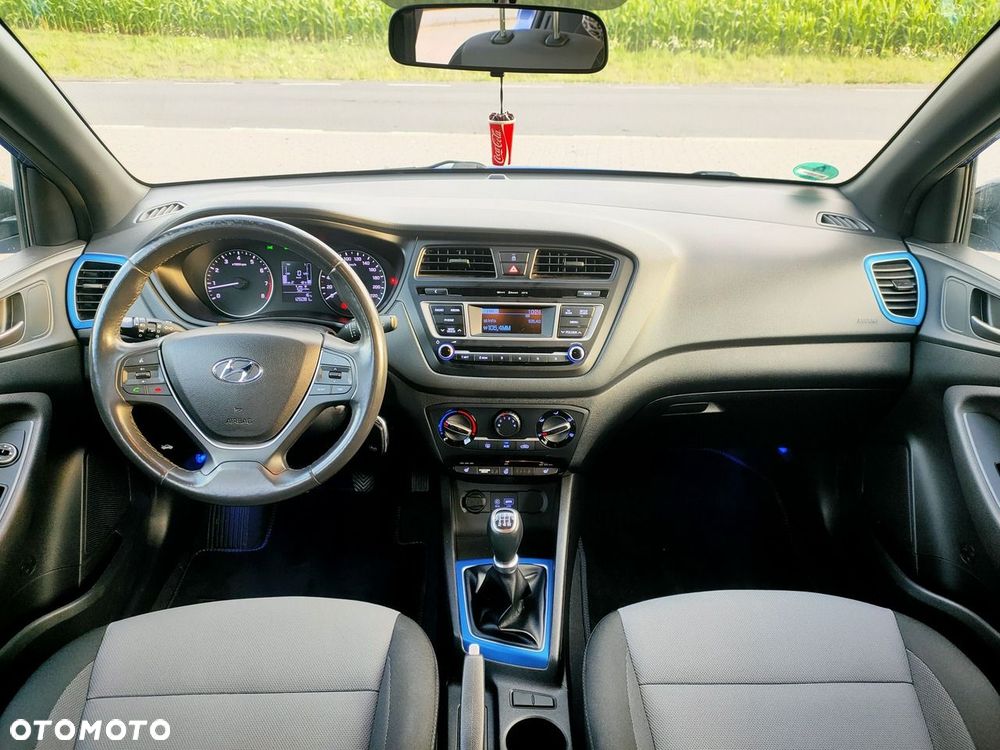 Hyundai i20 blue 1.2 Style - 28