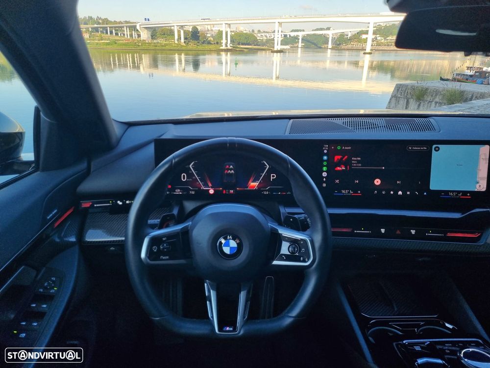 BMW 520 d Pack Desportivo M Pro - 21