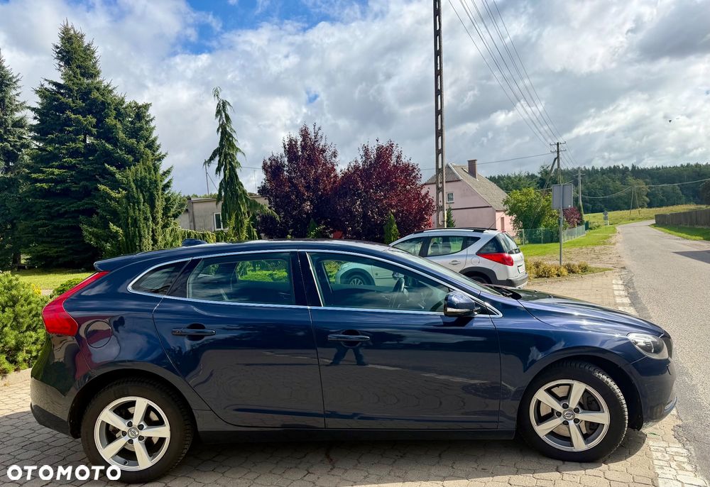 Volvo V40 D4 Drive-E Momentum - 8