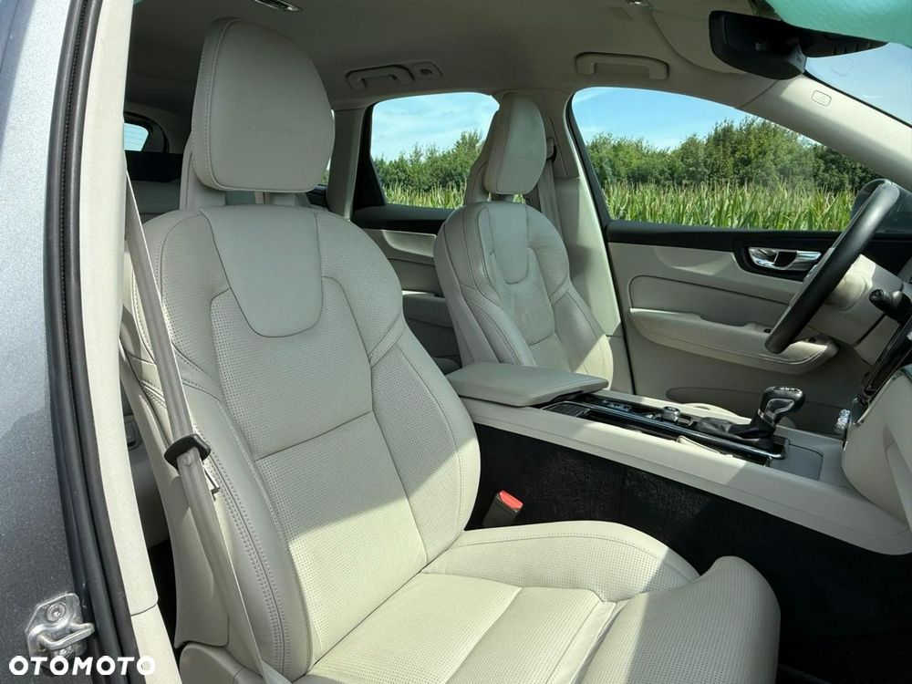 Volvo XC 60 B5 D AWD Geartronic Inscription - 26