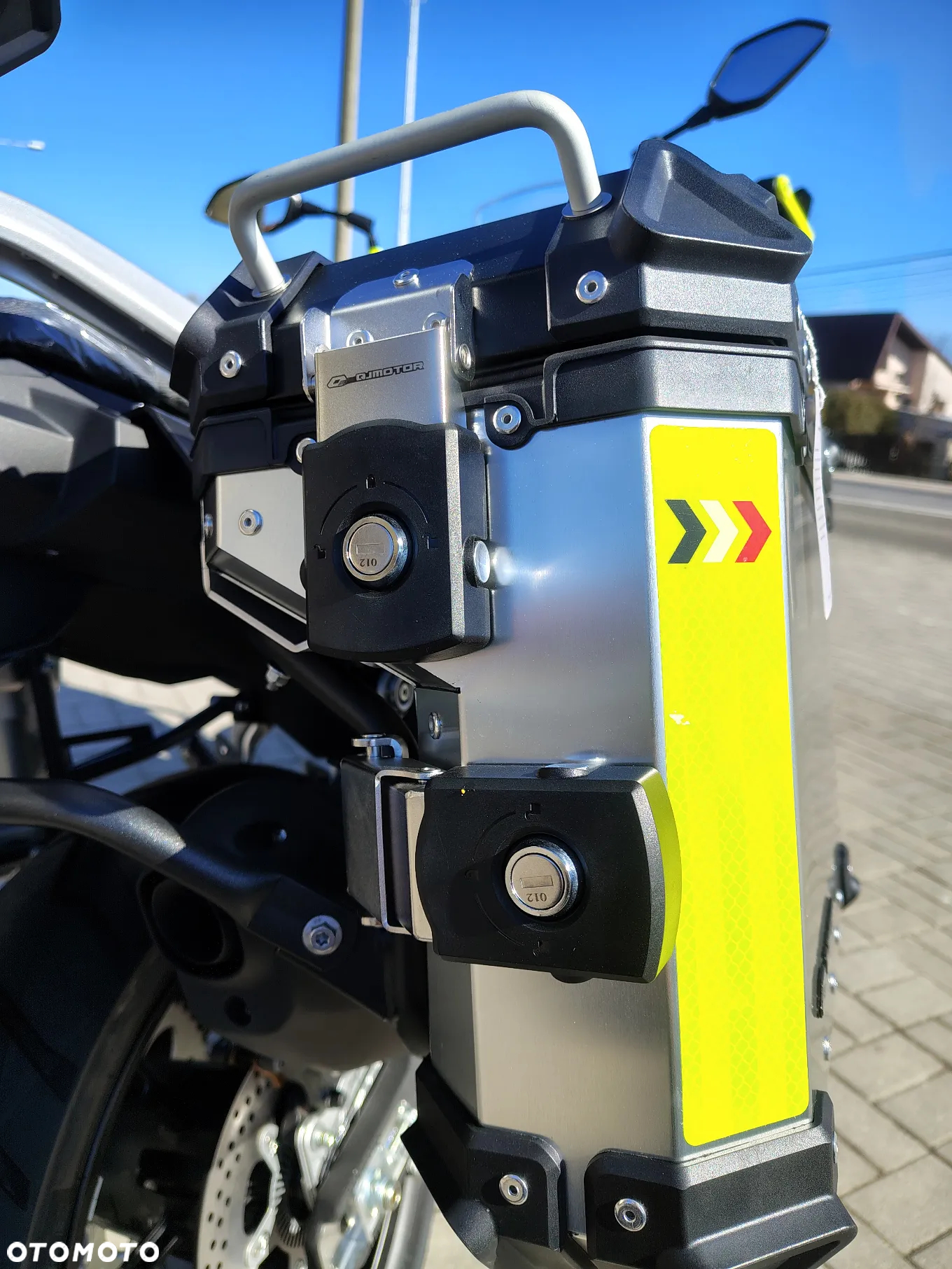 QJMOTOR SVT 650 - 23