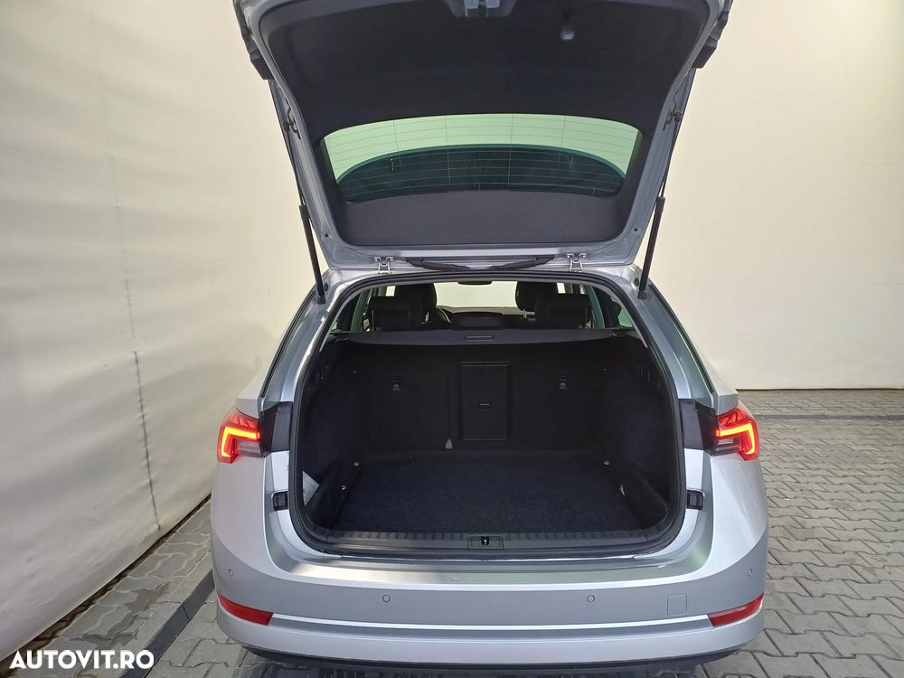 Skoda Octavia 2.0 TDI DSG Style - 38