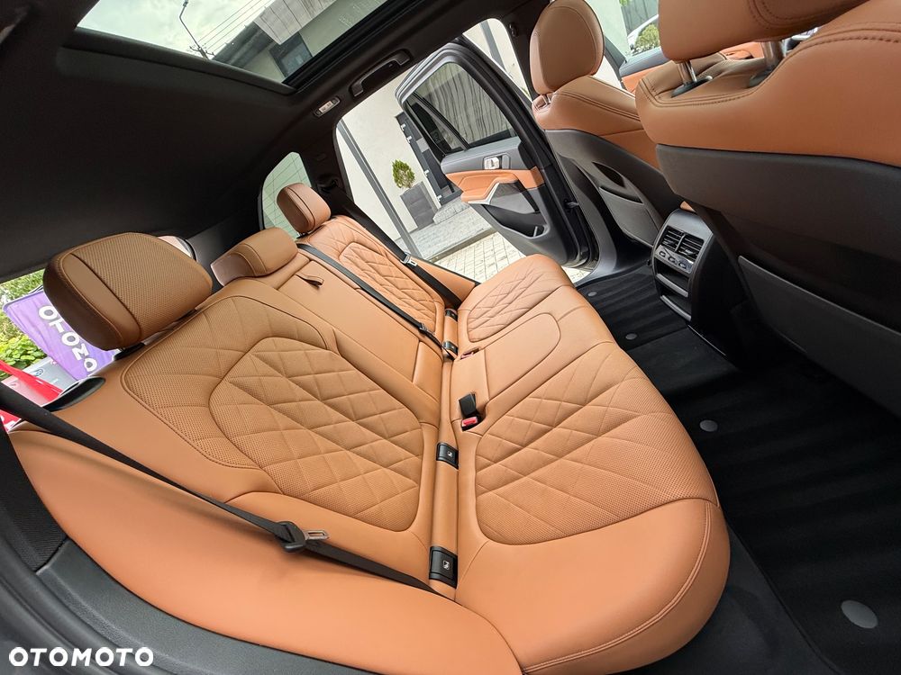 BMW X5 xDrive40i - 23