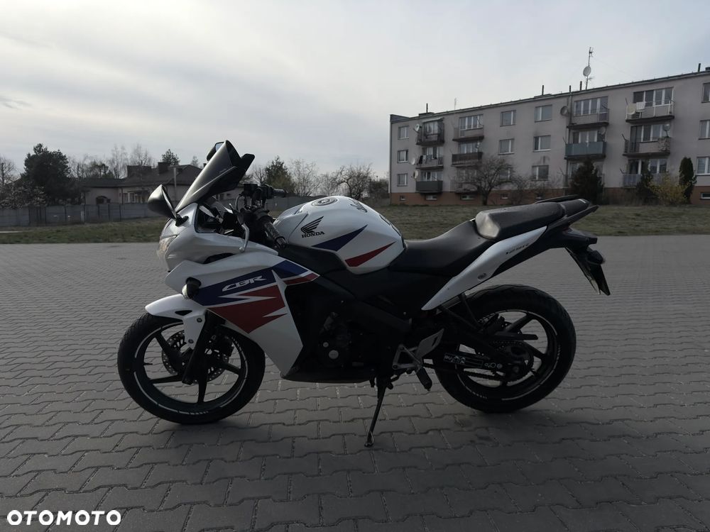 Honda CBR - 1