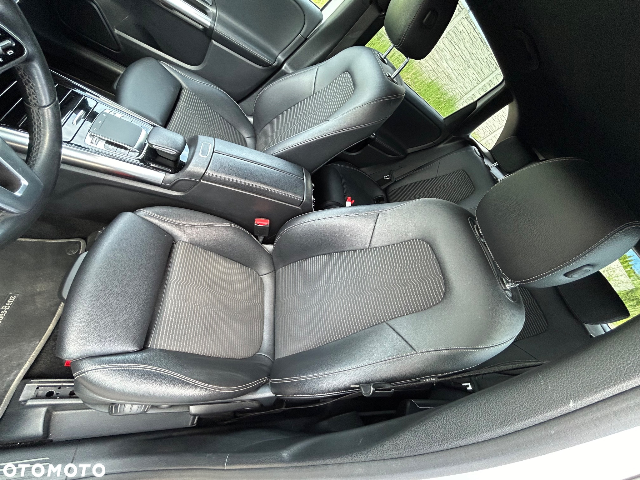 Mercedes-Benz Klasa B 200 d 8G-DCT - 12