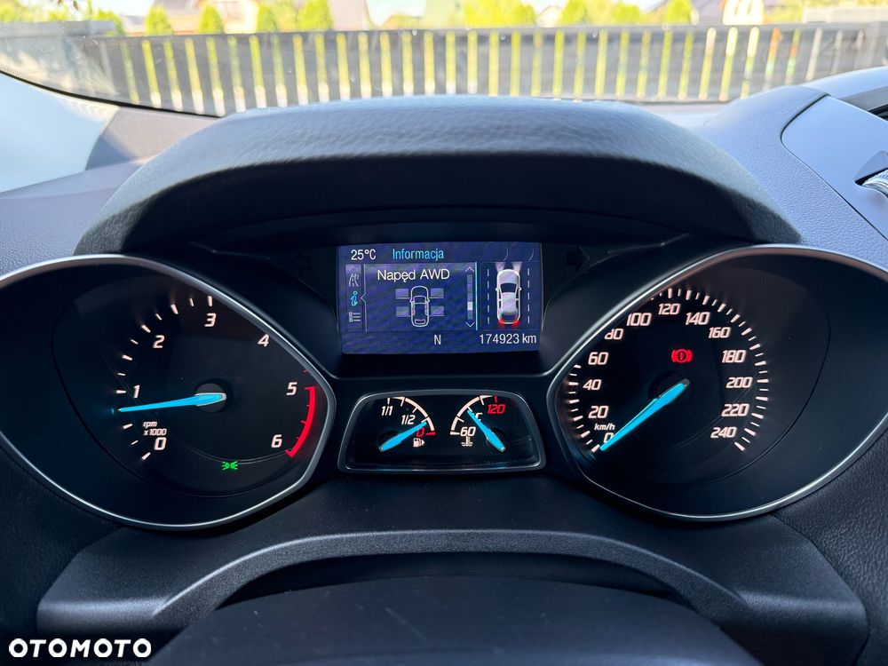Ford Kuga 2.0 TDCi 4x4 Titanium - 25