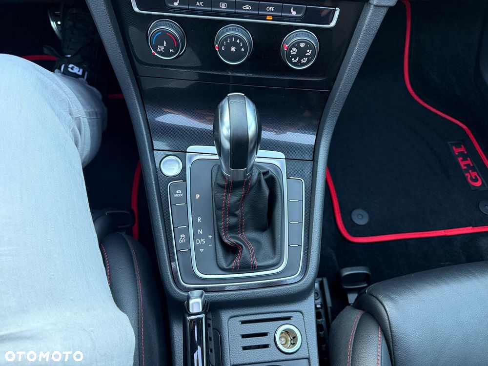 Volkswagen Golf GTI (BlueMotion Technology) DSG - 31